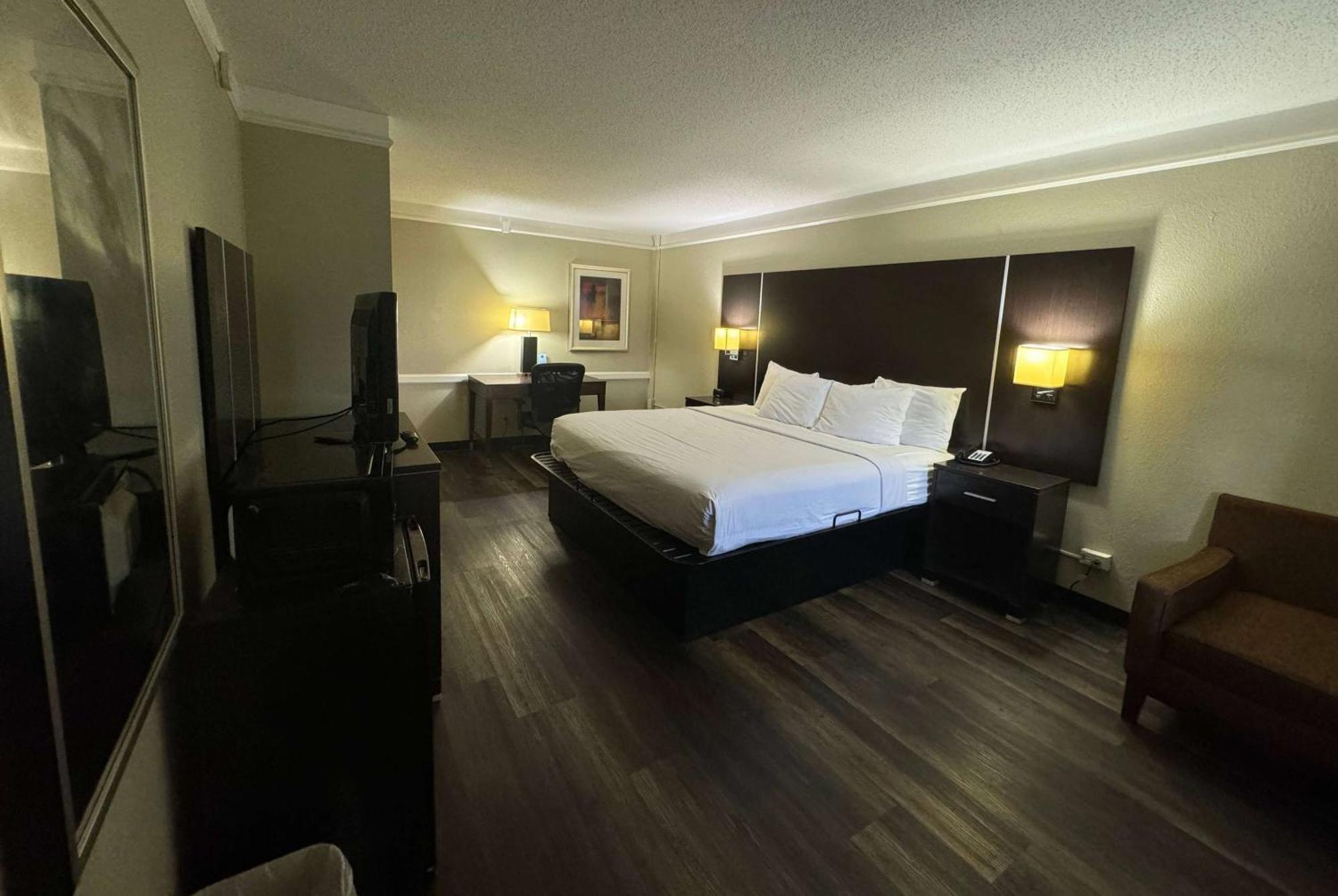 Travelodge By Wyndham Tuscaloosa Eksteriør billede