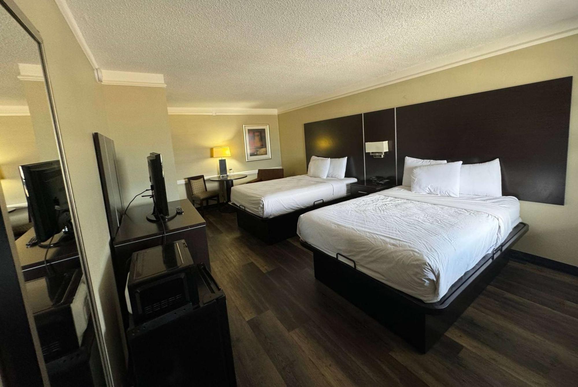 Travelodge By Wyndham Tuscaloosa Eksteriør billede