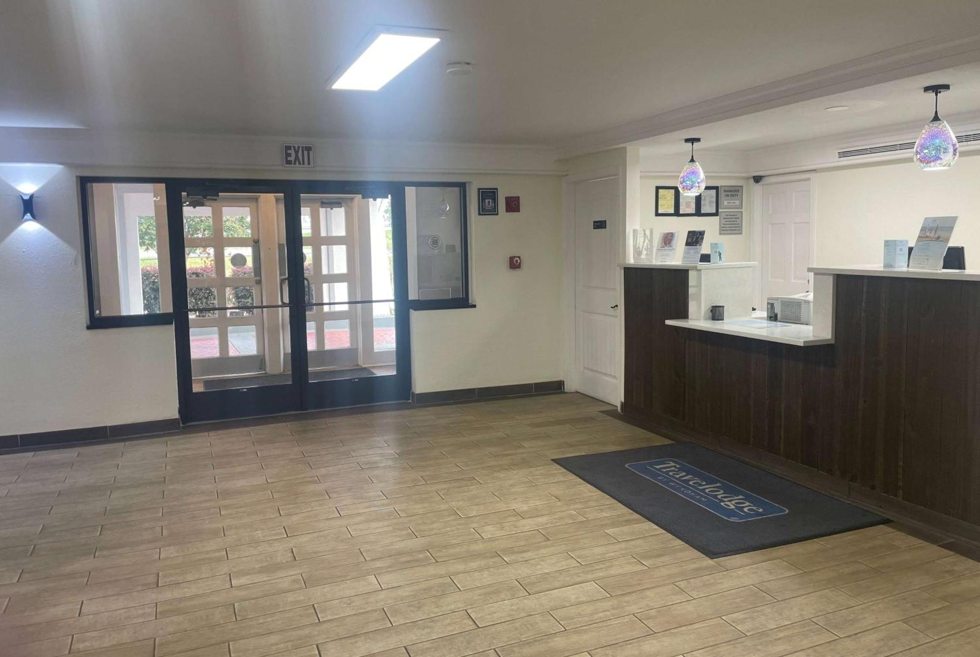 Travelodge By Wyndham Tuscaloosa Eksteriør billede