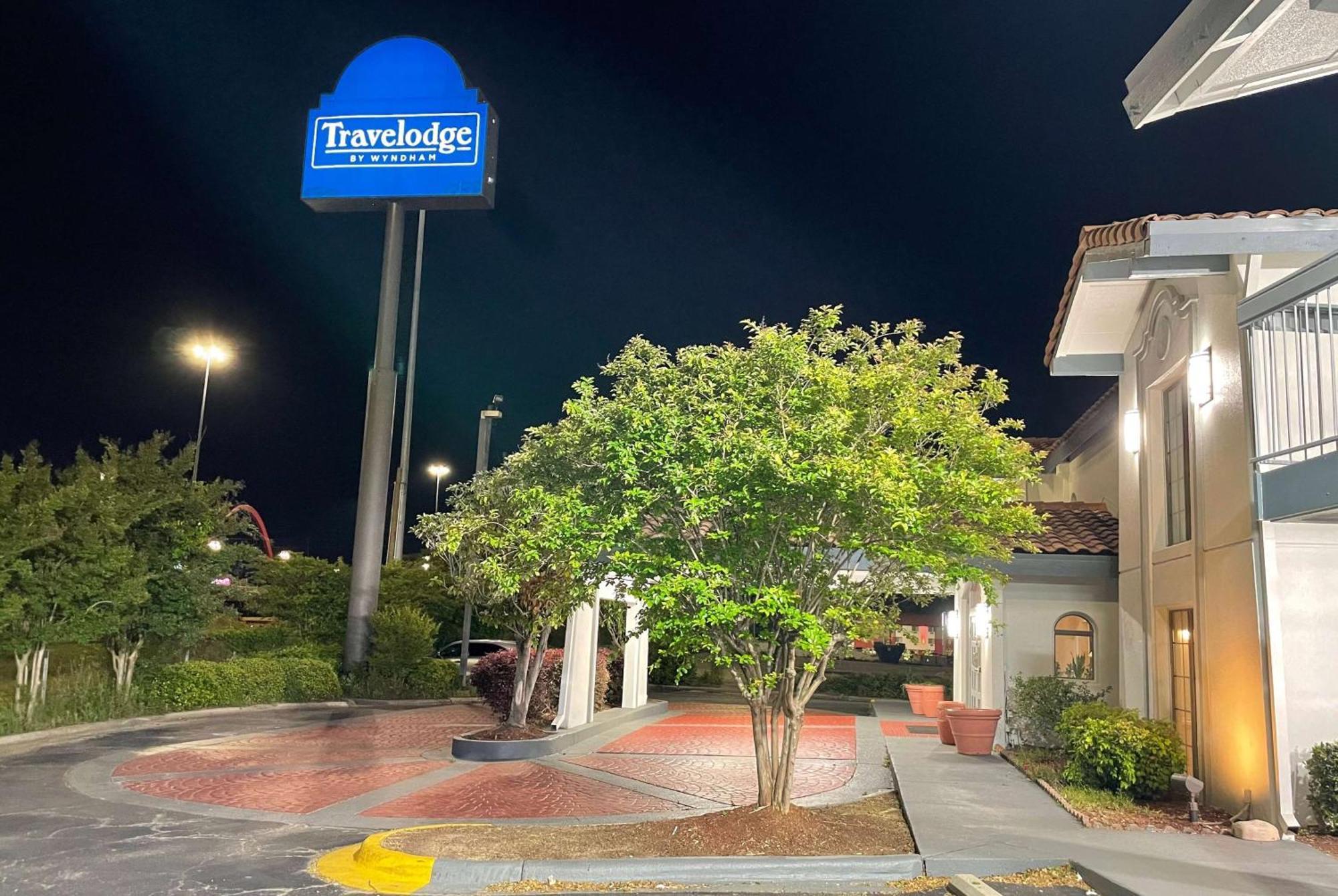 Travelodge By Wyndham Tuscaloosa Eksteriør billede